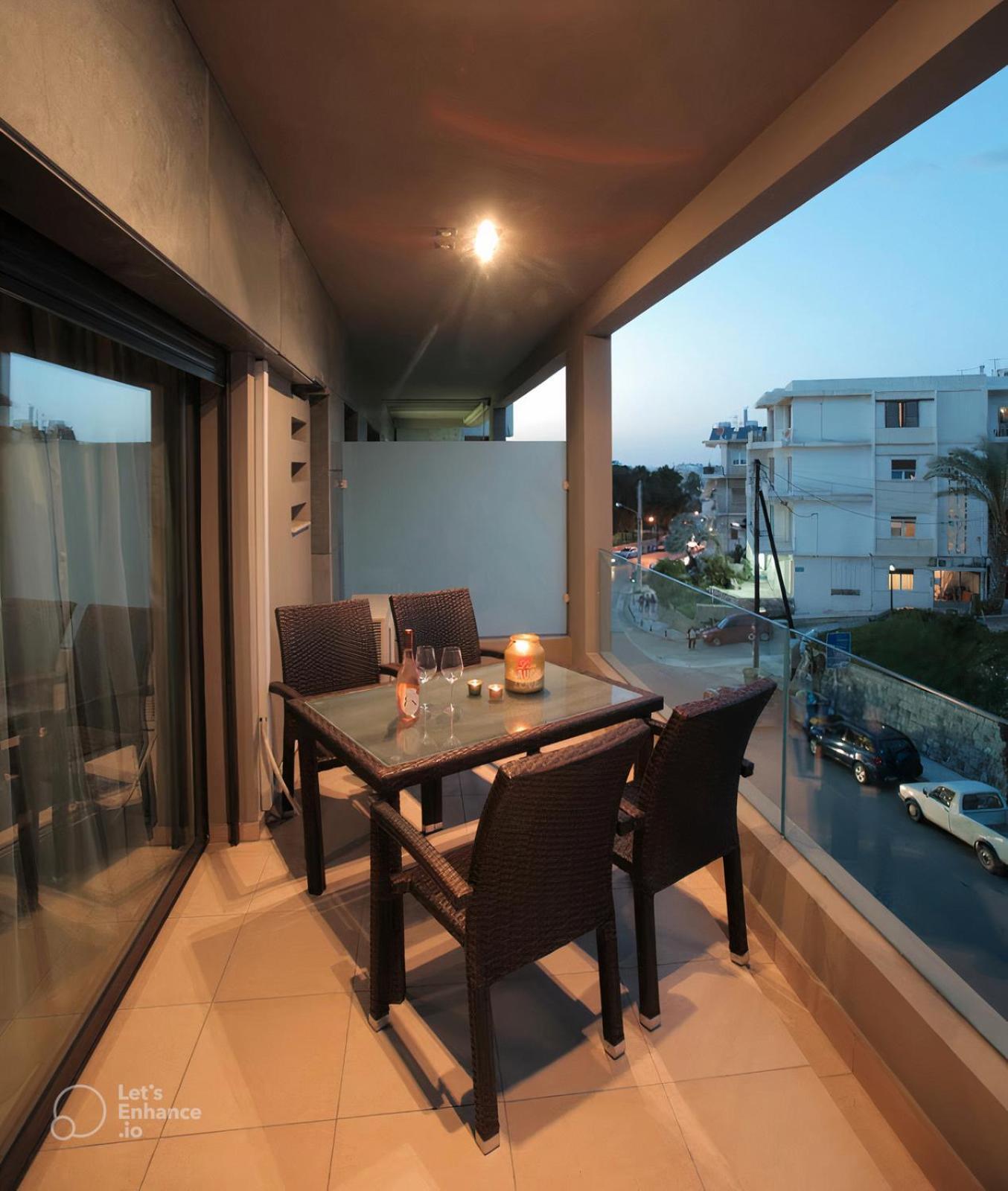 Onyx City Center Apartment With Parking Heraklion  Bagian luar foto