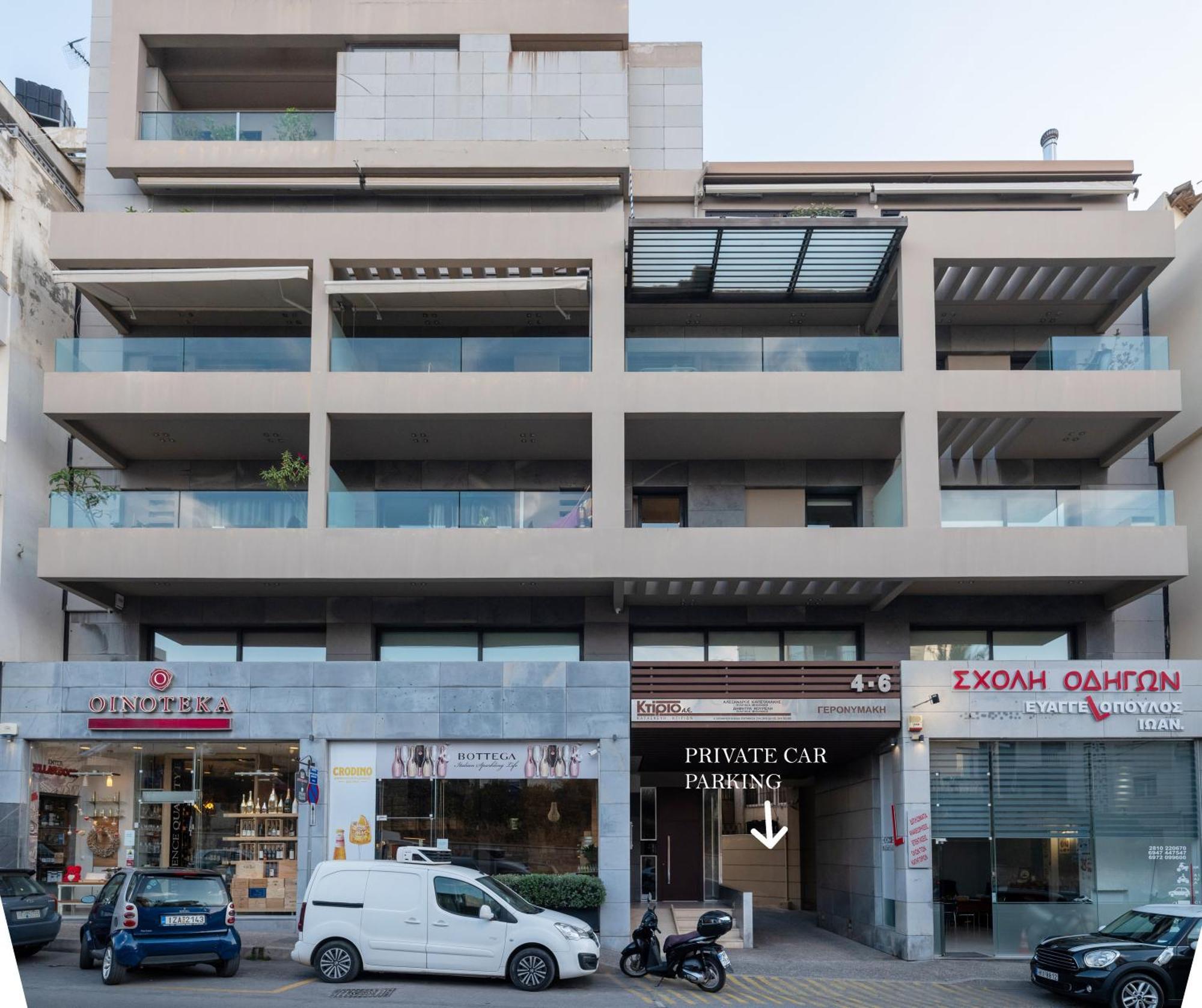 Onyx City Center Apartment With Parking Heraklion  Bagian luar foto