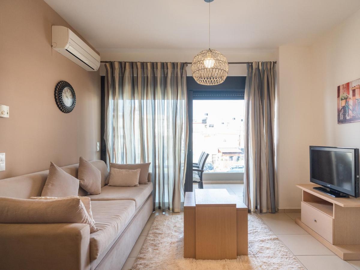 Onyx City Center Apartment With Parking Heraklion  Bagian luar foto